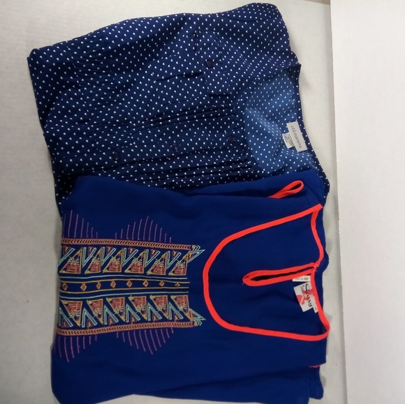 Tops - Bundle 2 Maternity shirts